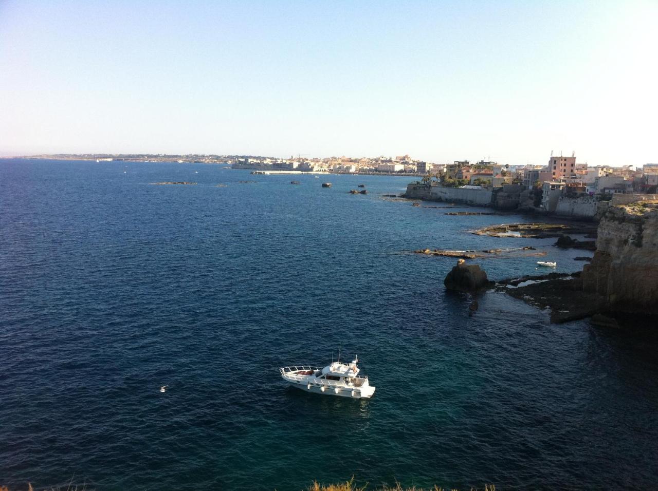 Dogana Bed & Breakfast Syracuse Bagian luar foto